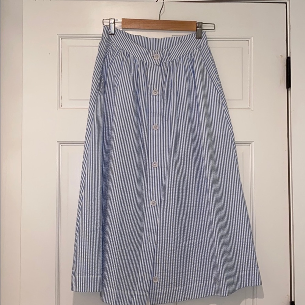 H&M blue and white seersucker skirt